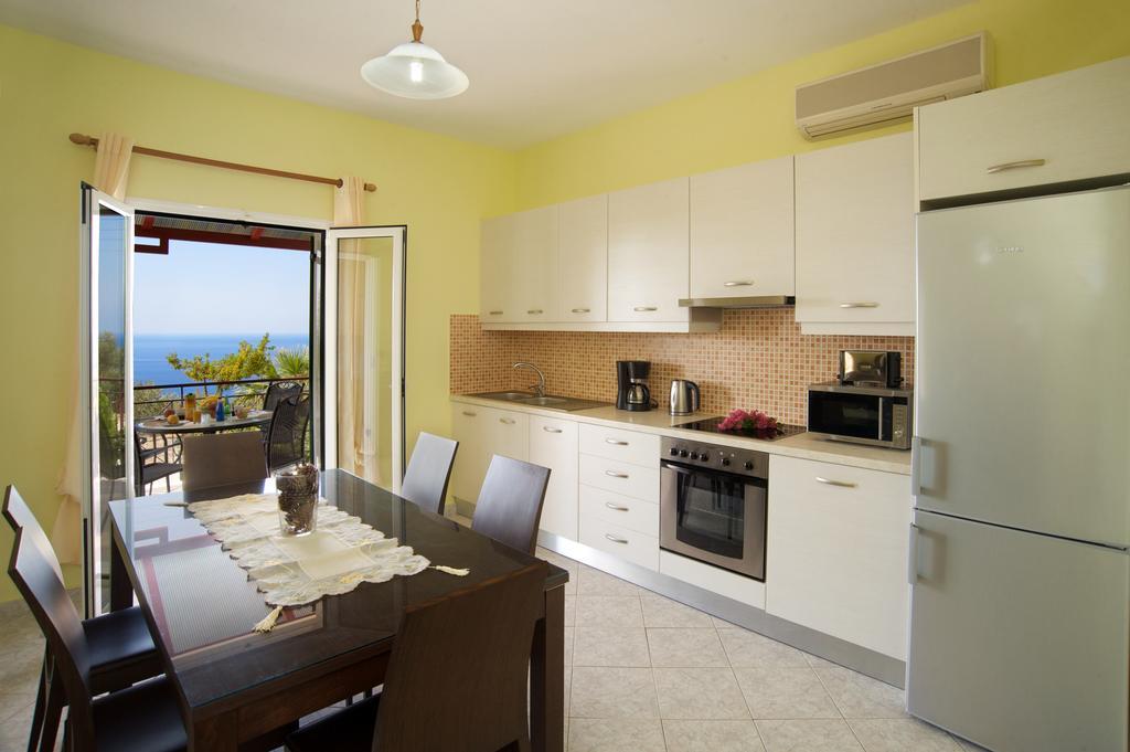 לואורדטה George Apartments חדר תמונה