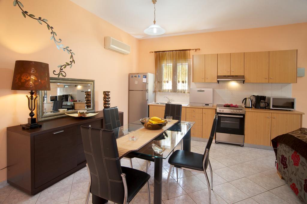 לואורדטה George Apartments חדר תמונה