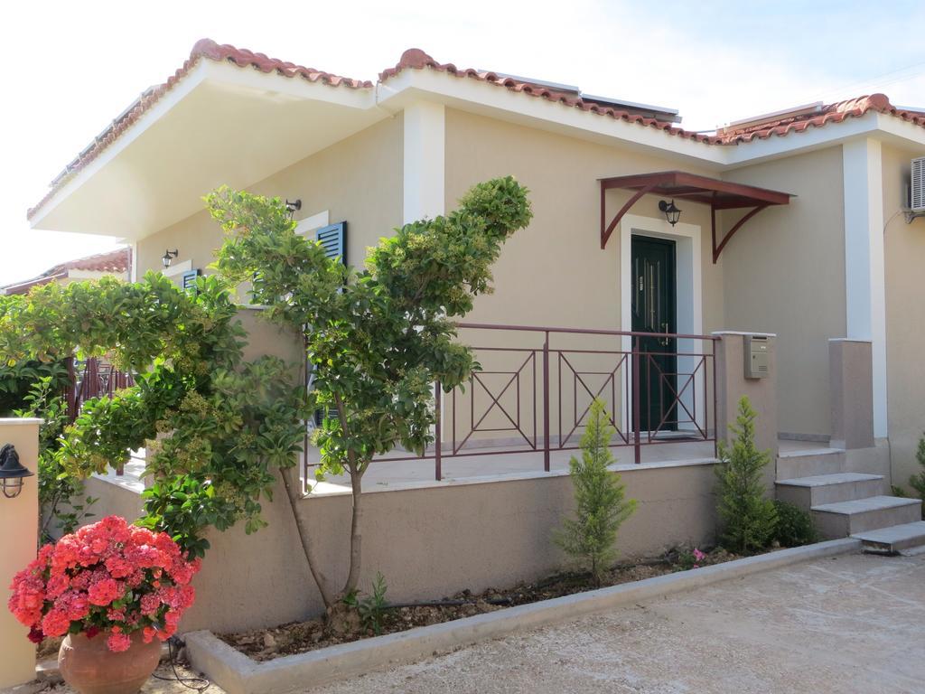 לואורדטה George Apartments חדר תמונה